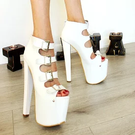 19 cm White Platform Belted Booties