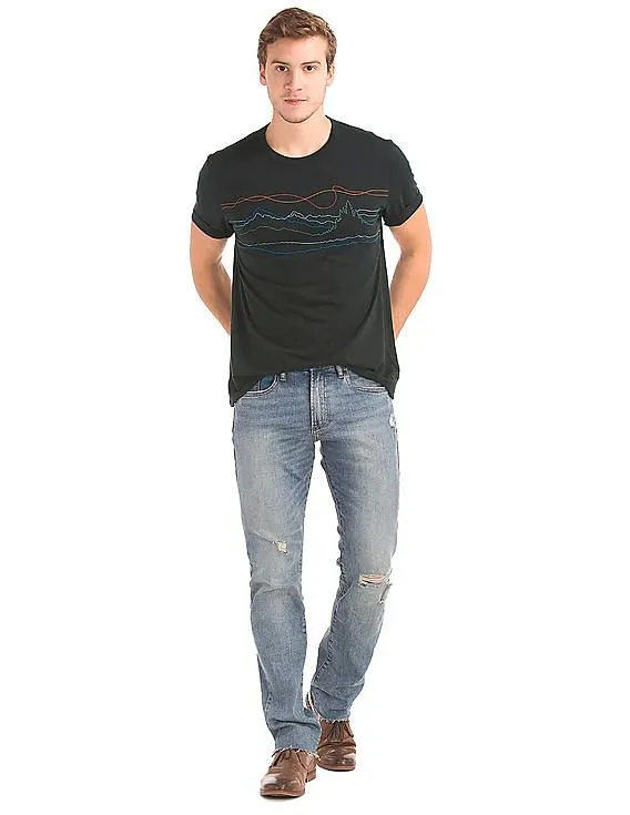 GAP Men Black Linear Mountain Graphic Tee