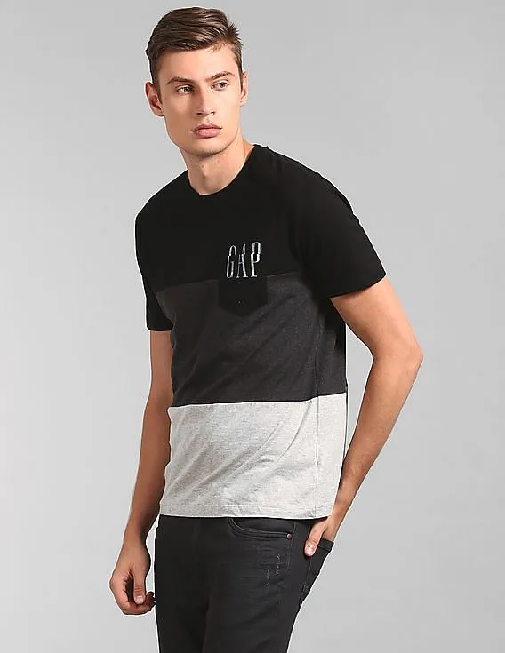 GAP Men Black Pocket Logo Tee