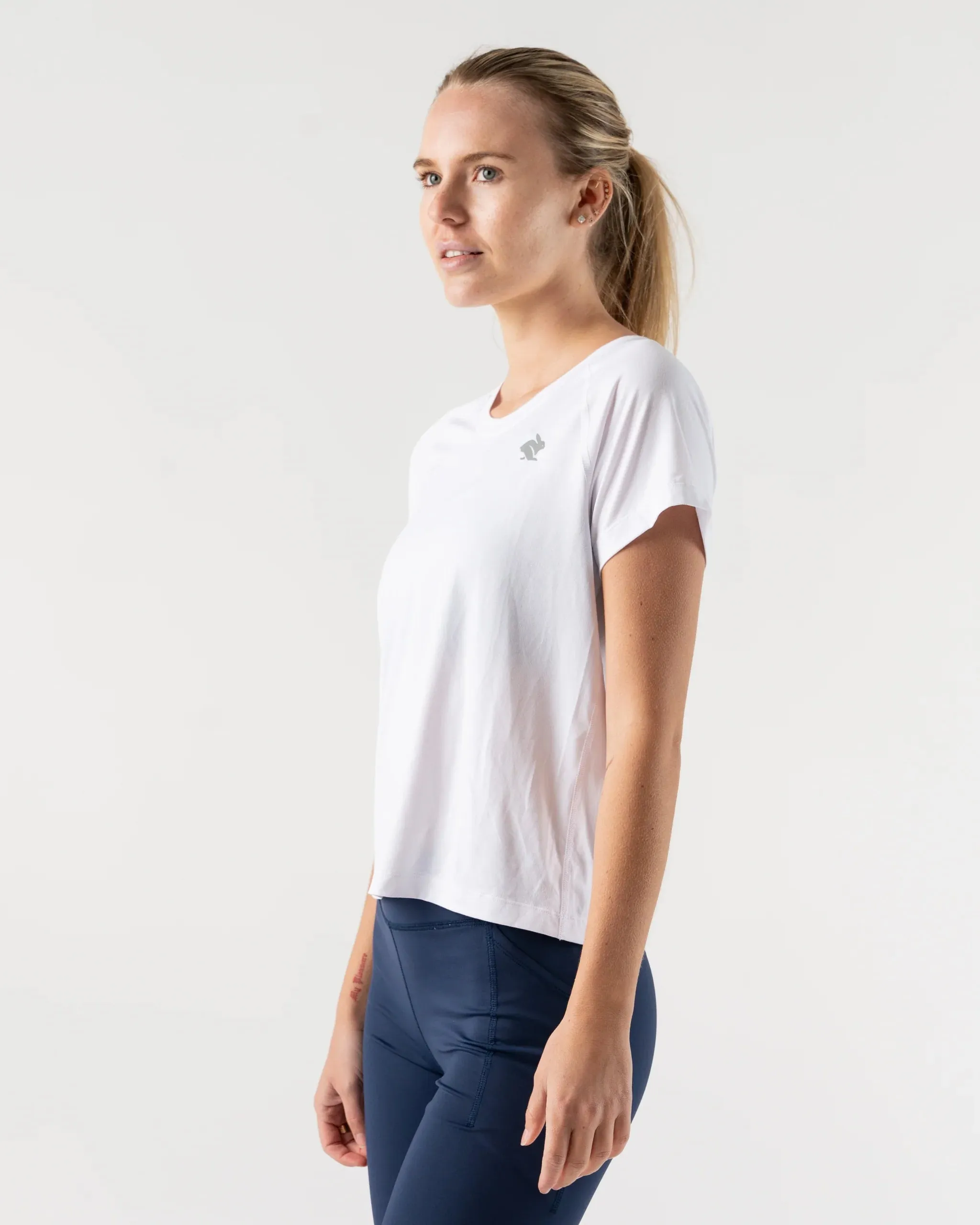 rabbit | EZ Tee Cropped | Women's | White