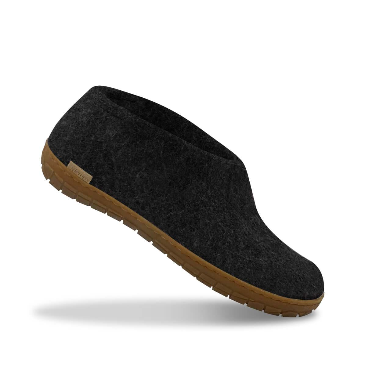 Shoe with natural rubber sole - honey - Charcoal