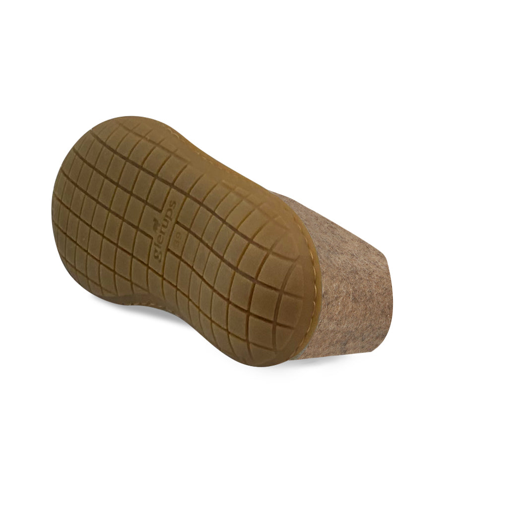 Shoe with natural rubber sole - honey - Sand